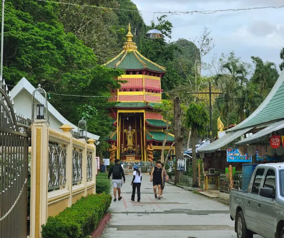 tour-listing-details-slide