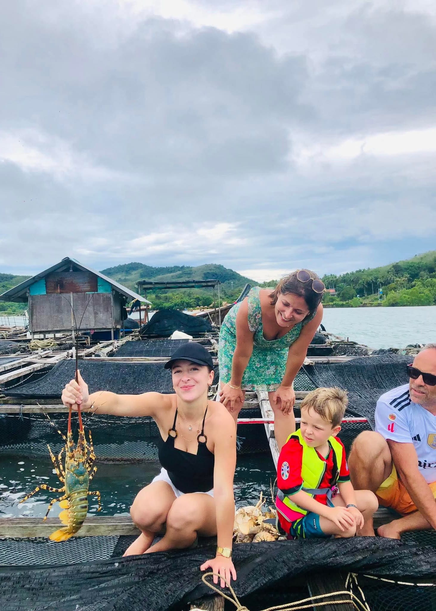 tour-listing-details-slide