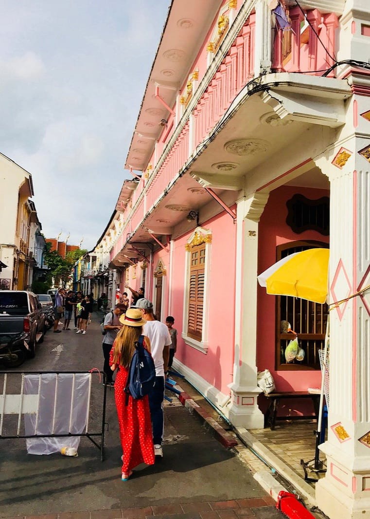 tour-listing-details-slide