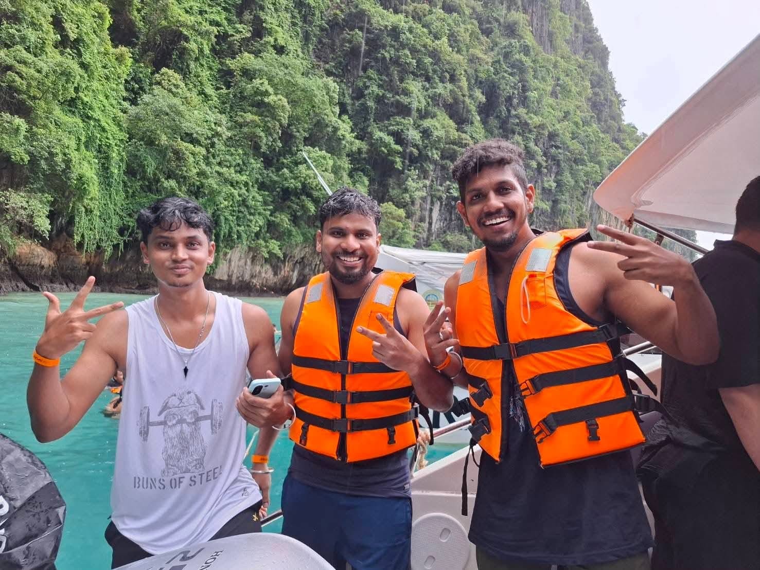 tour-listing-details-slide