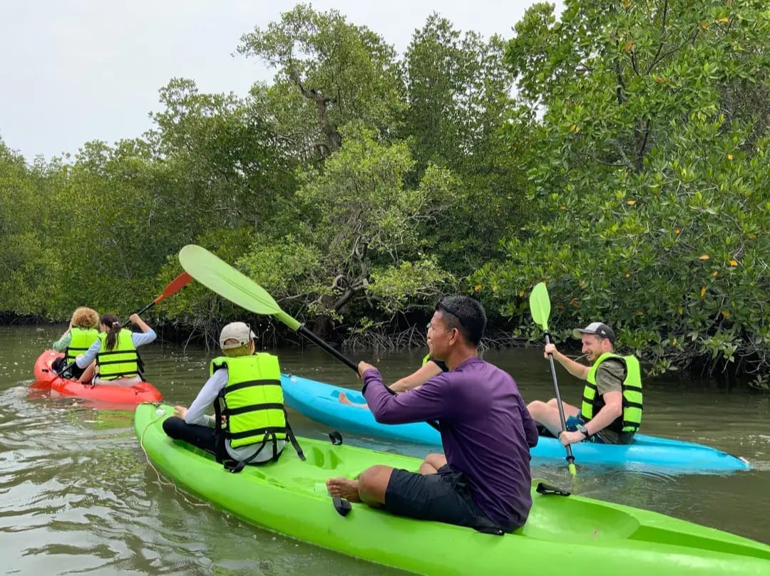 tour-listing-details-slide