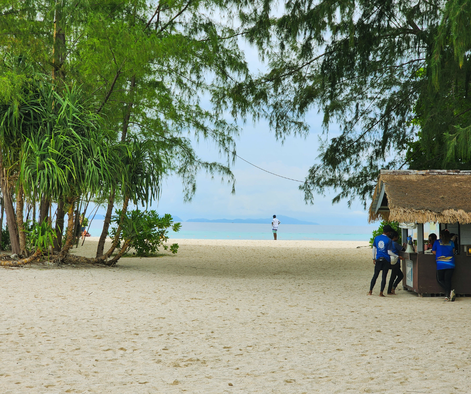 tour-listing-details-slide