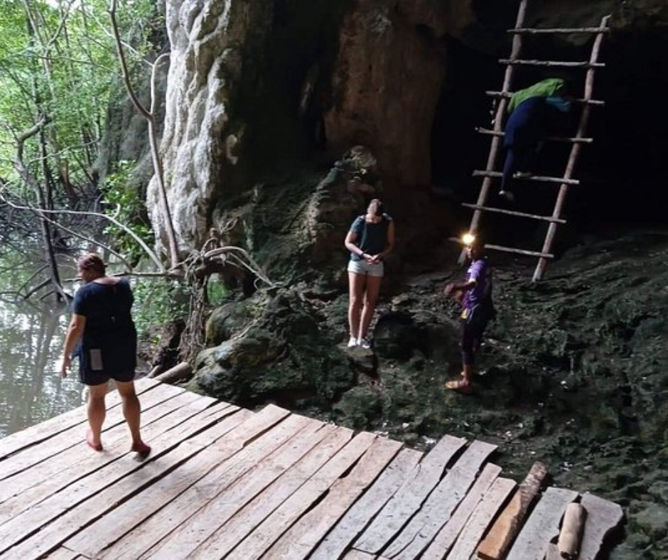 tour-listing-details-slide