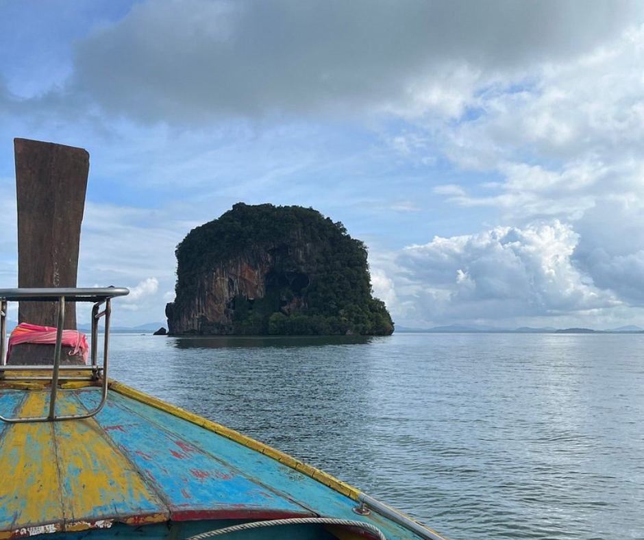 tour-listing-details-slide