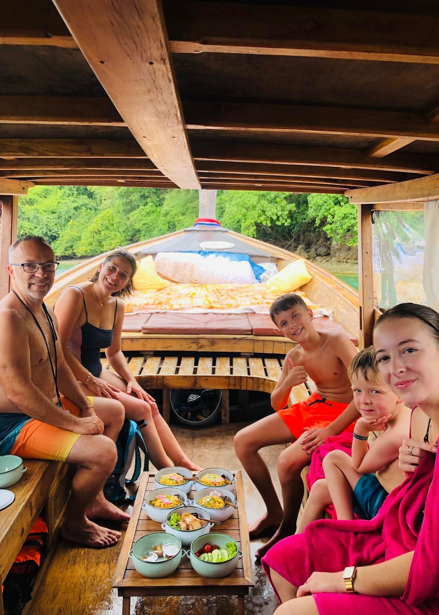 tour-listing-details-slide