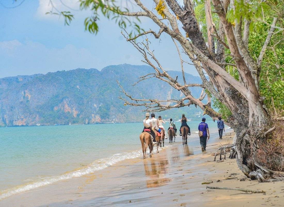 tour-listing-details-slide