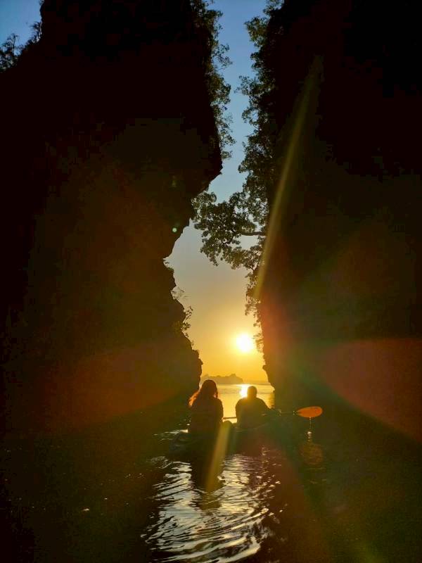 tour-listing-details-slide