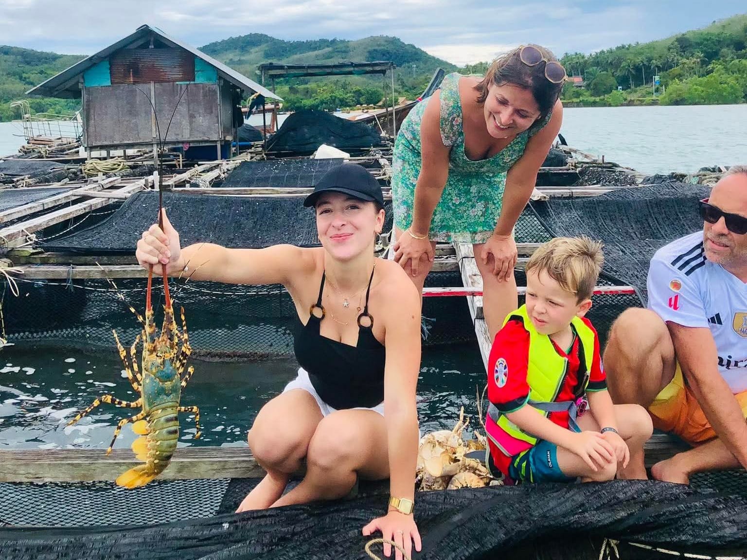 tour-listing-details-slide