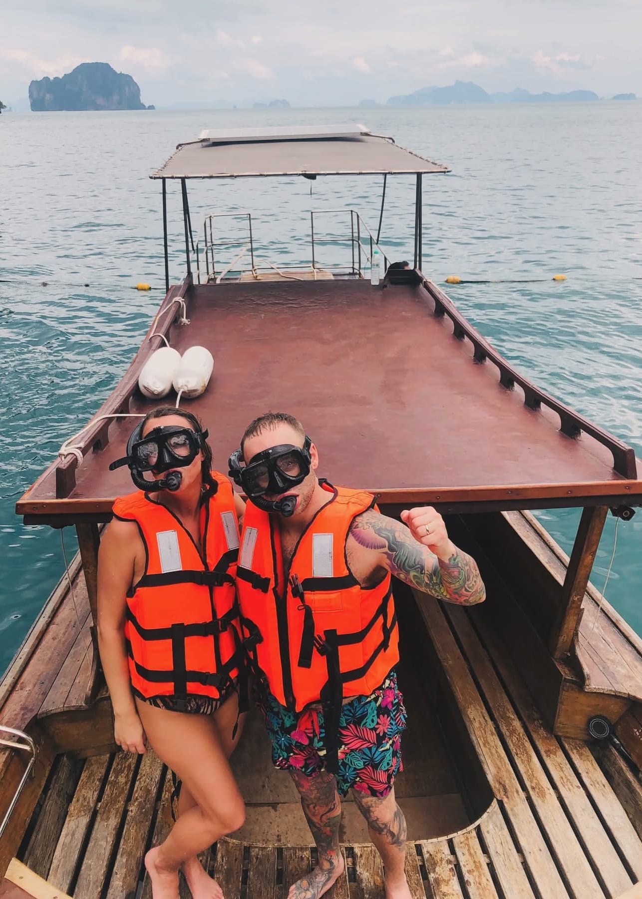 tour-listing-details-slide