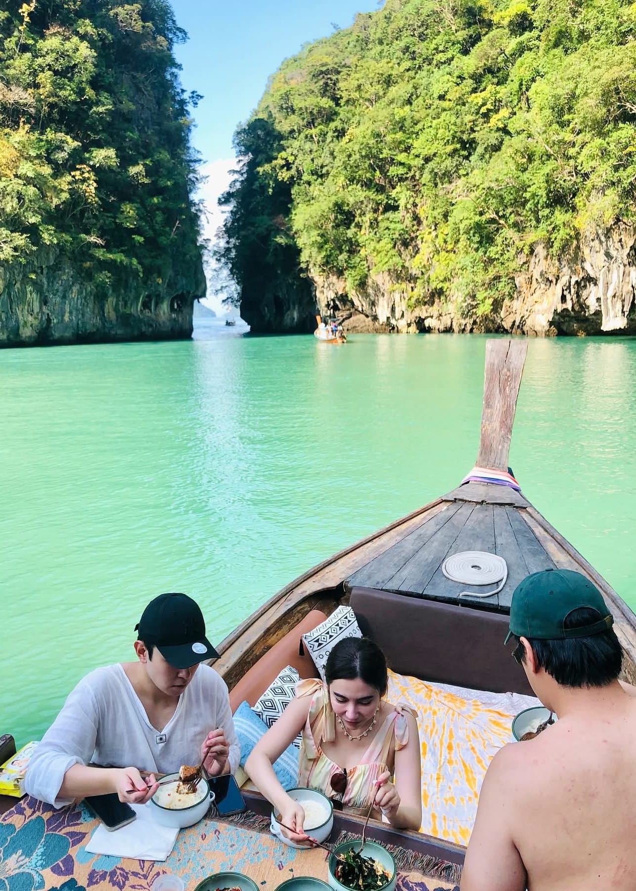 tour-listing-details-slide