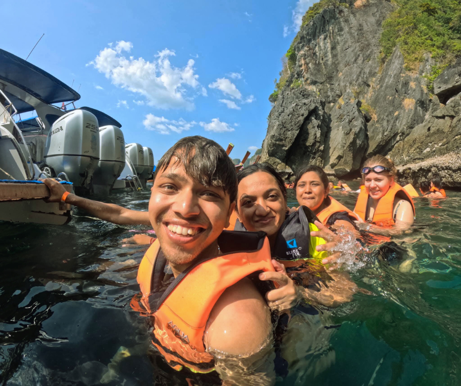 tour-listing-details-slide