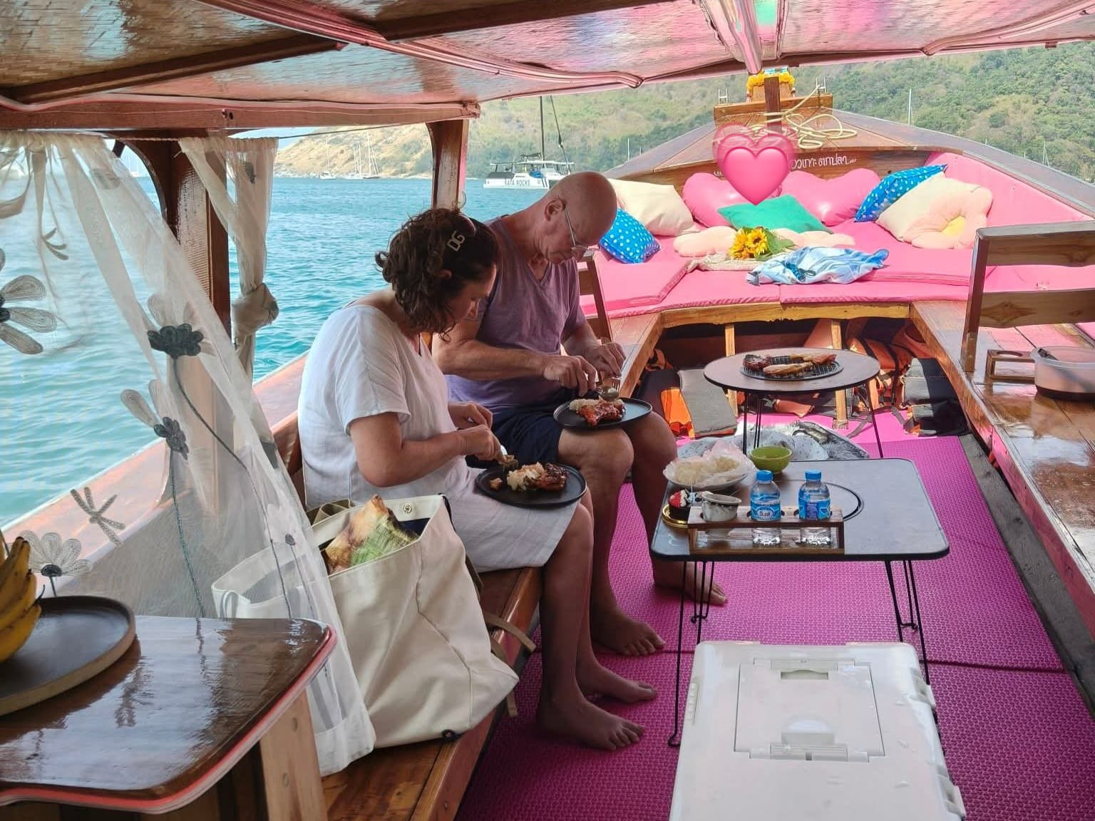 tour-listing-details-slide