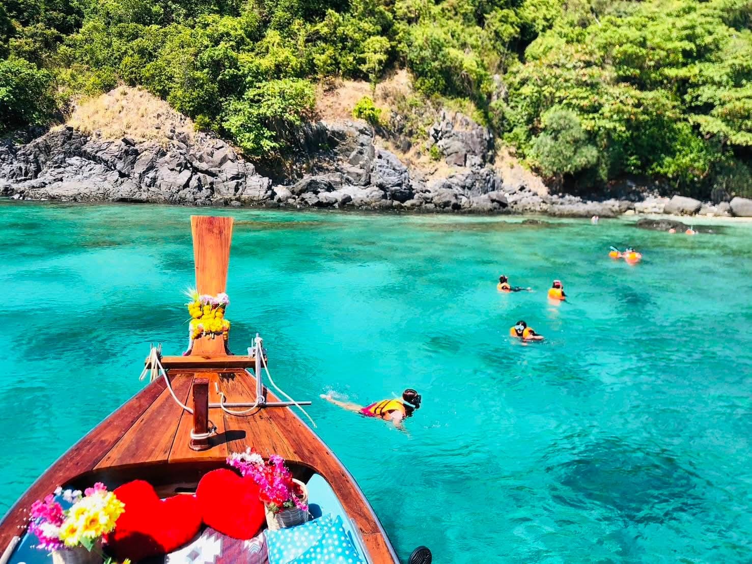 tour-listing-details-slide