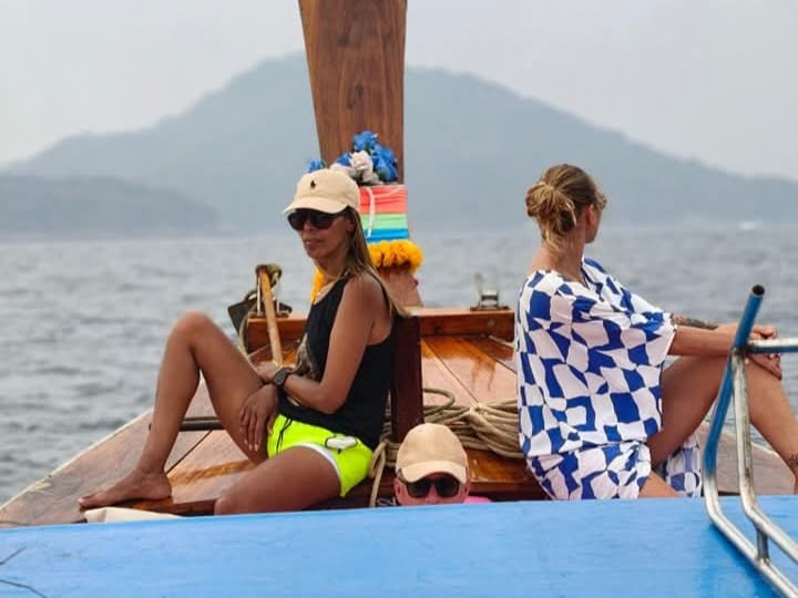 tour-listing-details-slide