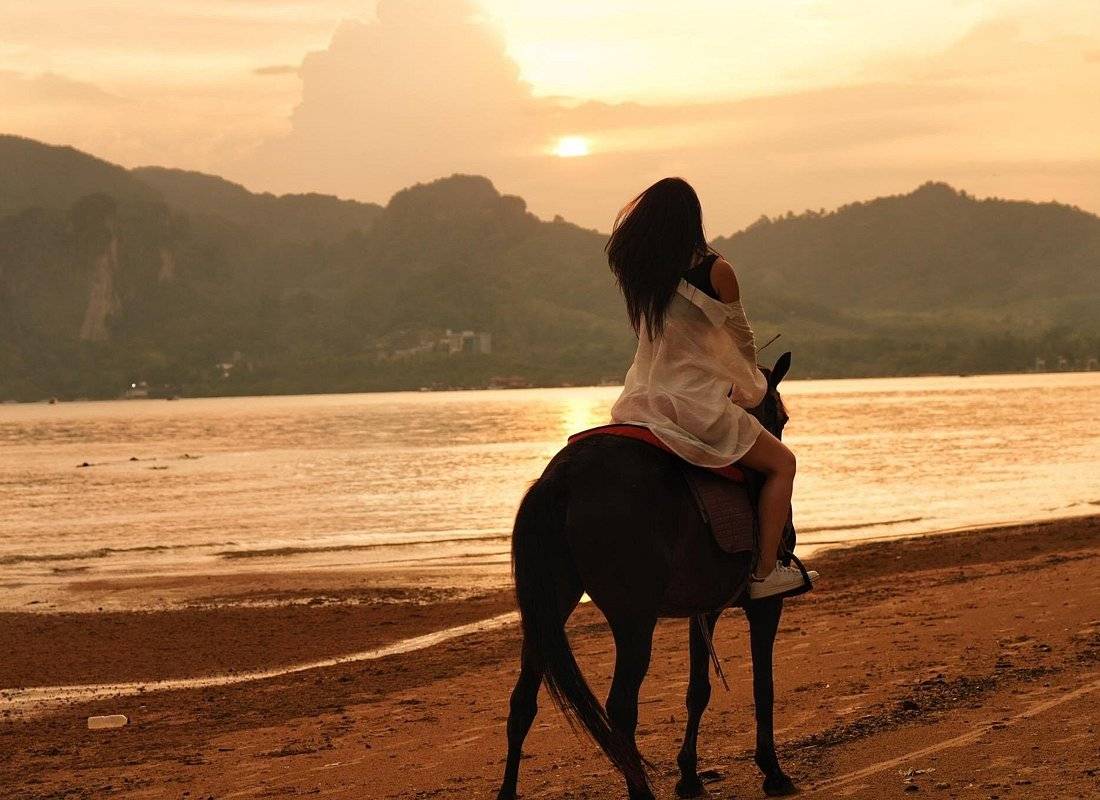 tour-listing-details-slide