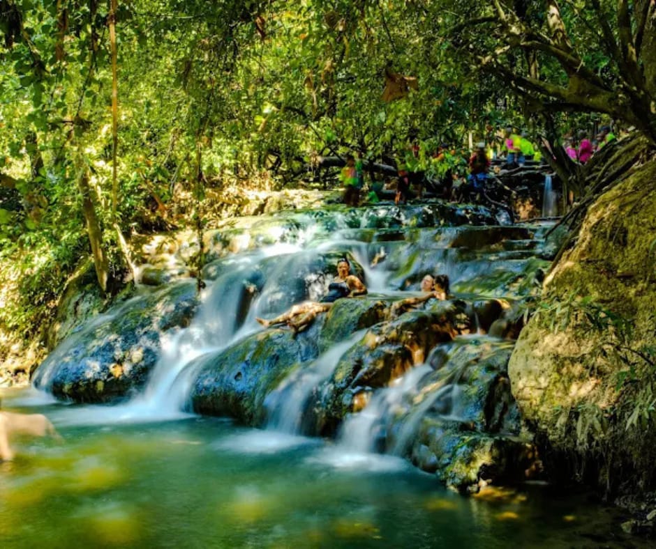 tour-listing-details-slide