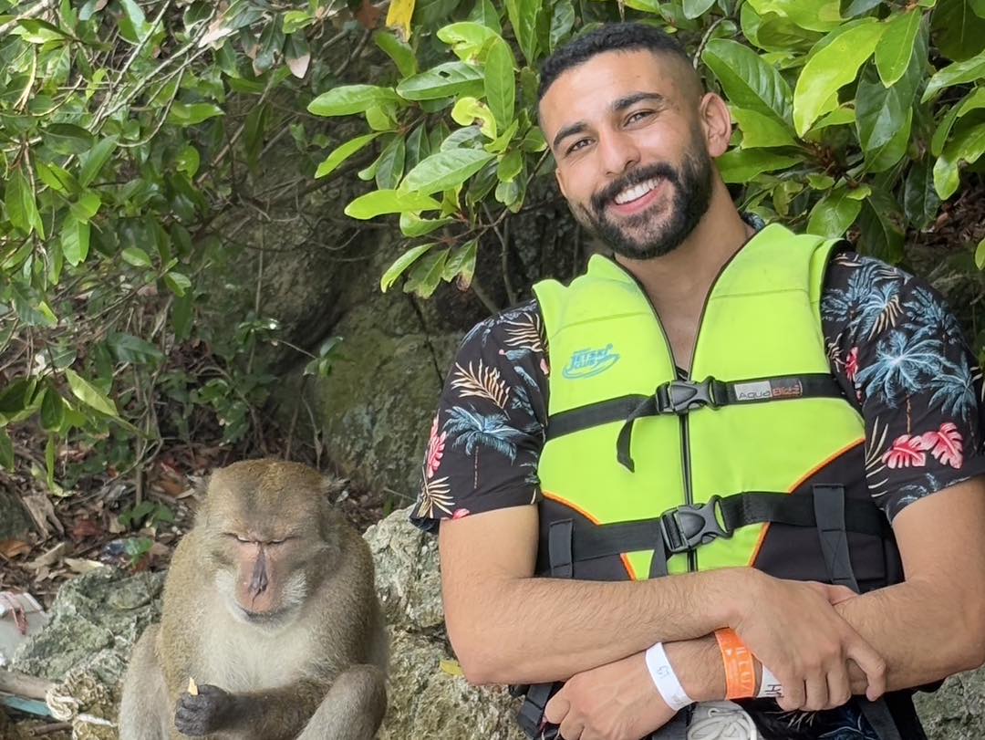 tour-listing-details-slide