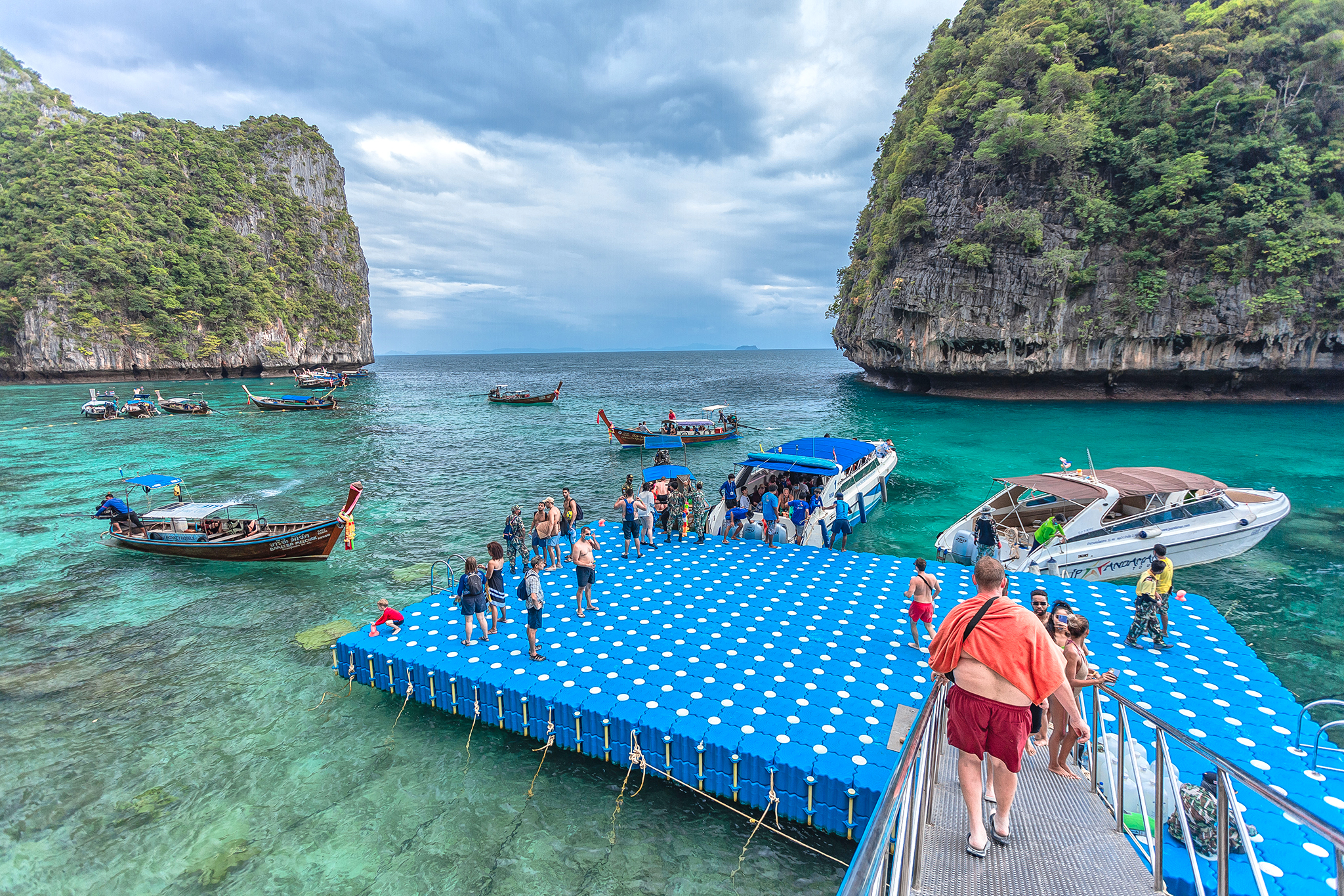 tour-listing-details-slide