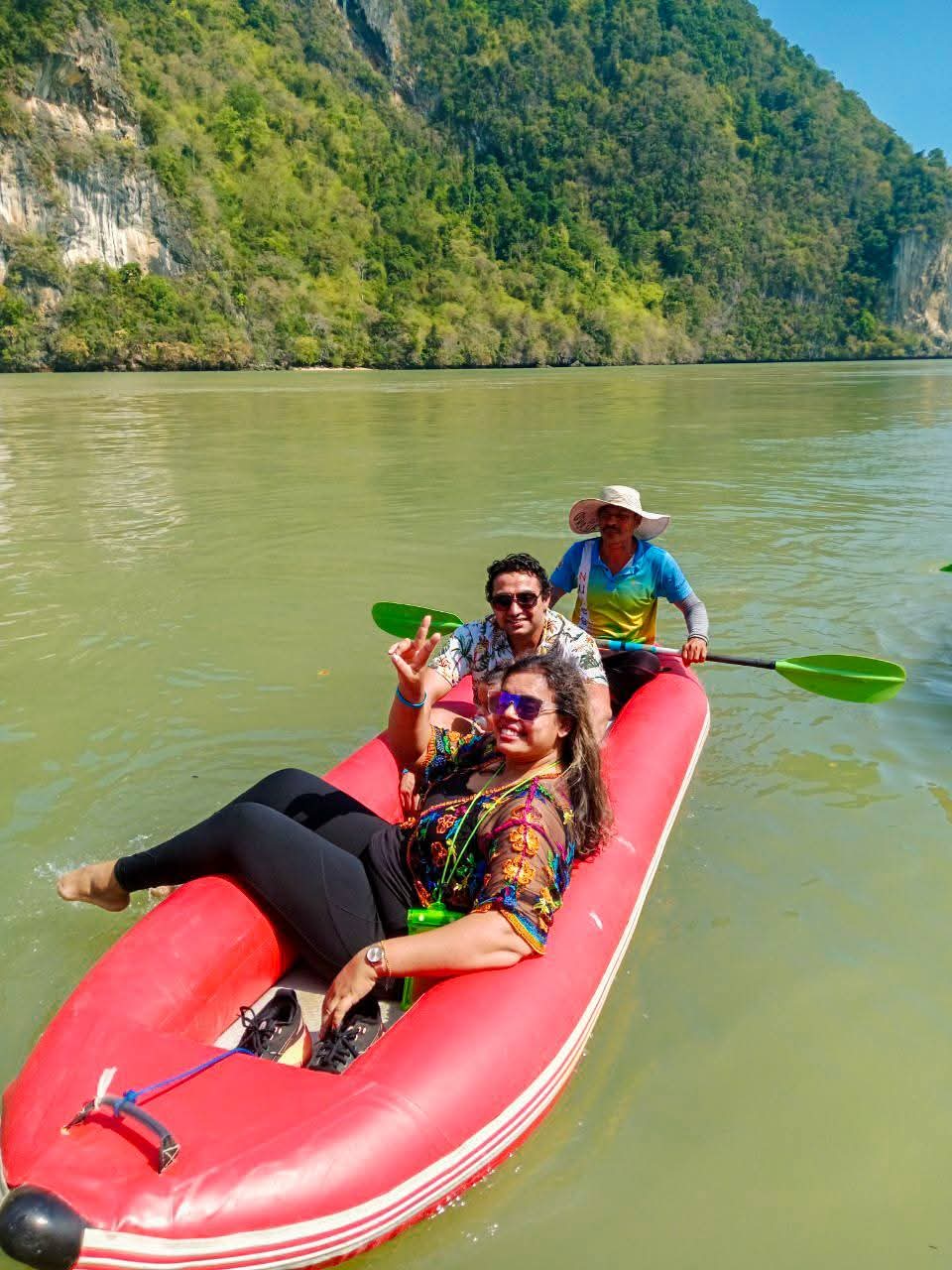 tour-listing-details-slide