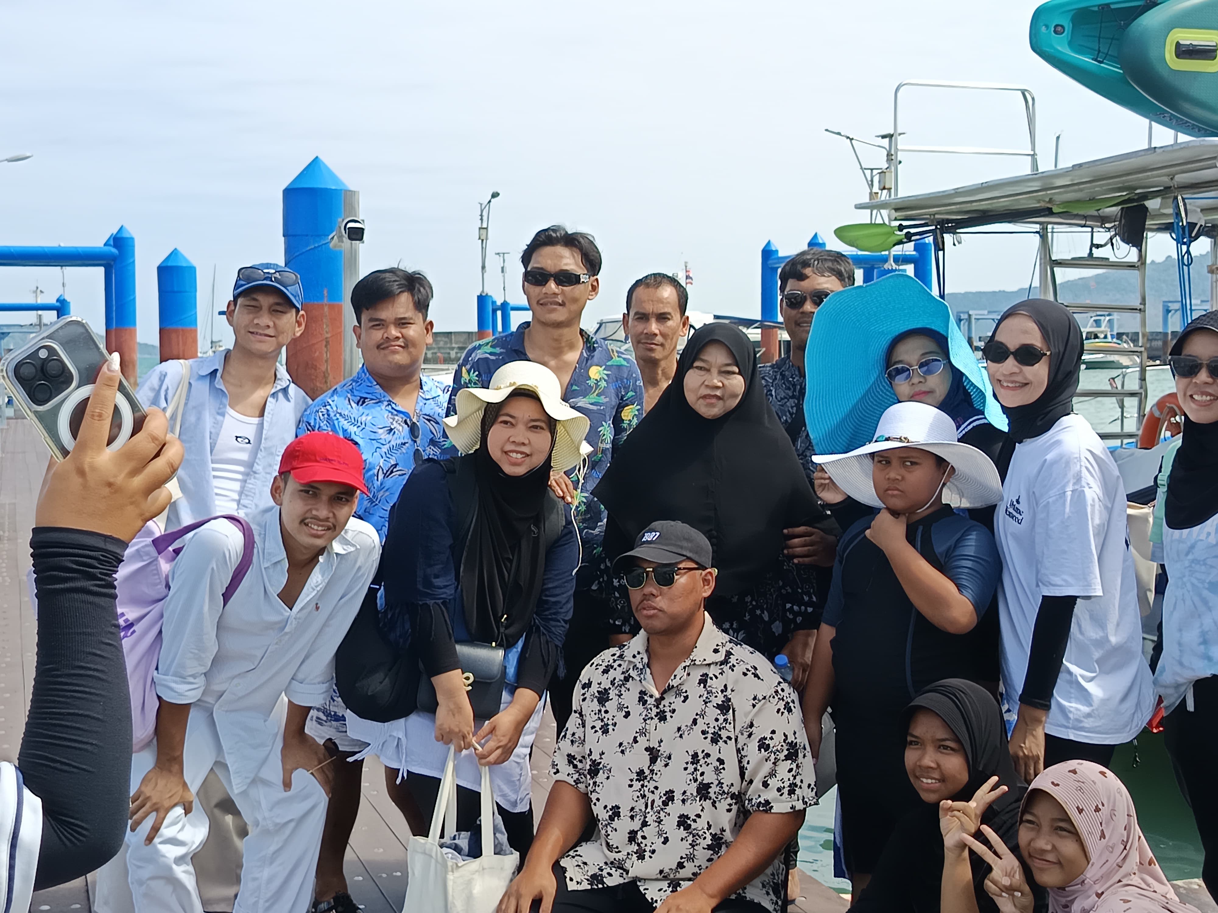 tour-listing-details-slide