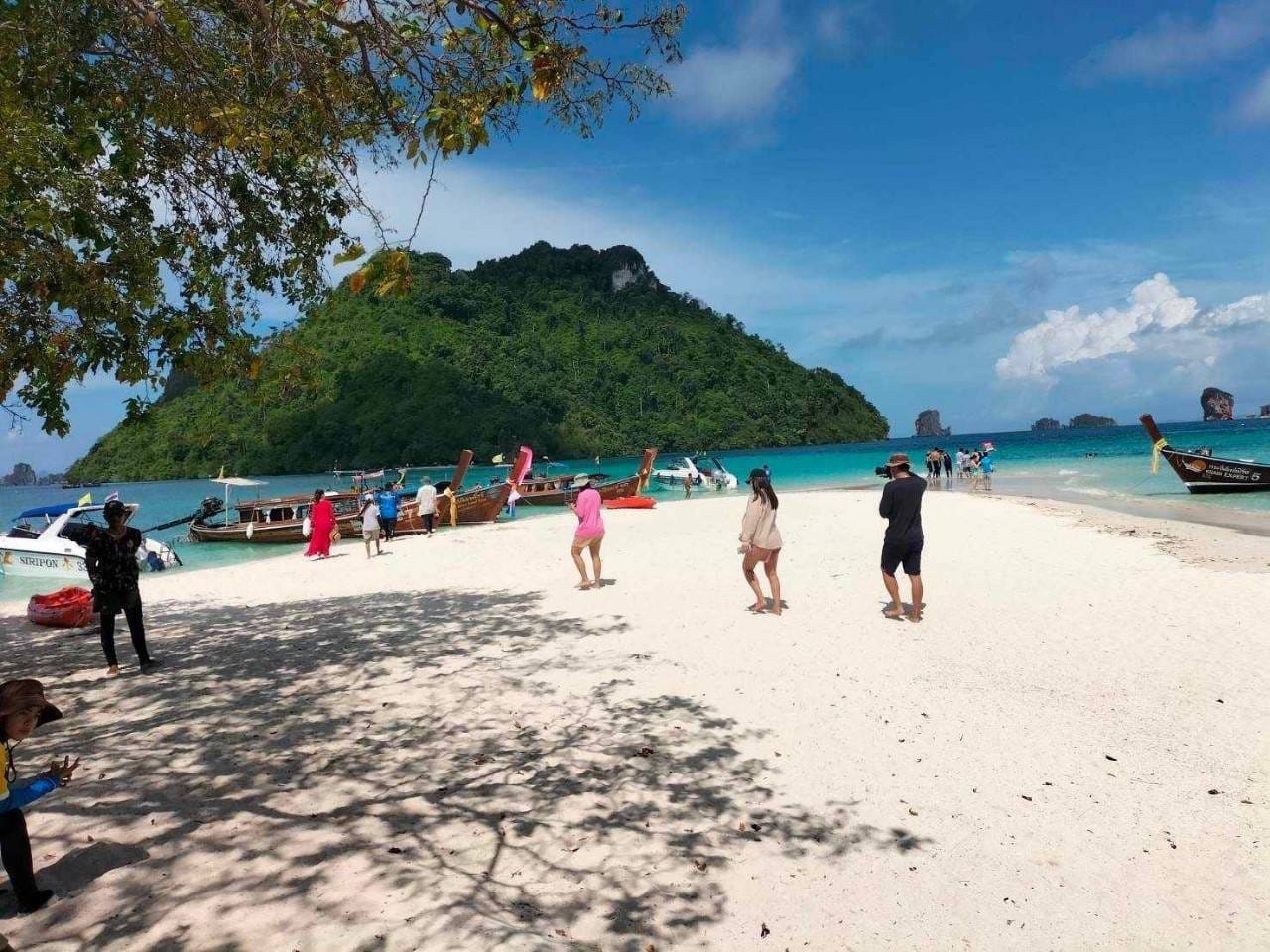 tour-listing-details-slide