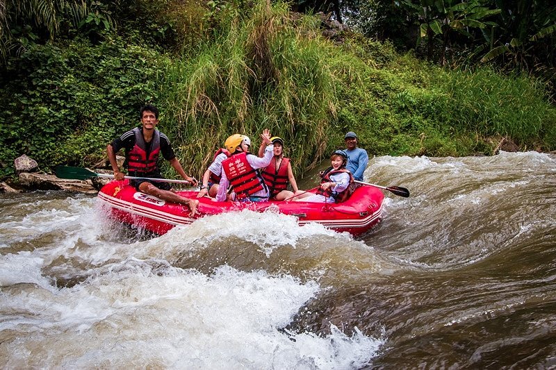 tour-listing-details-slide