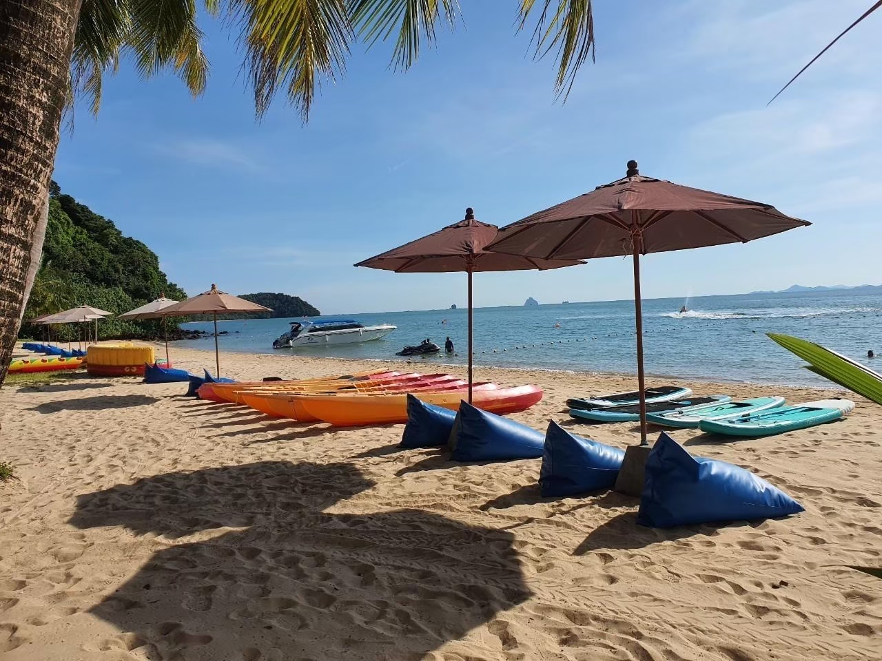 tour-listing-details-slide