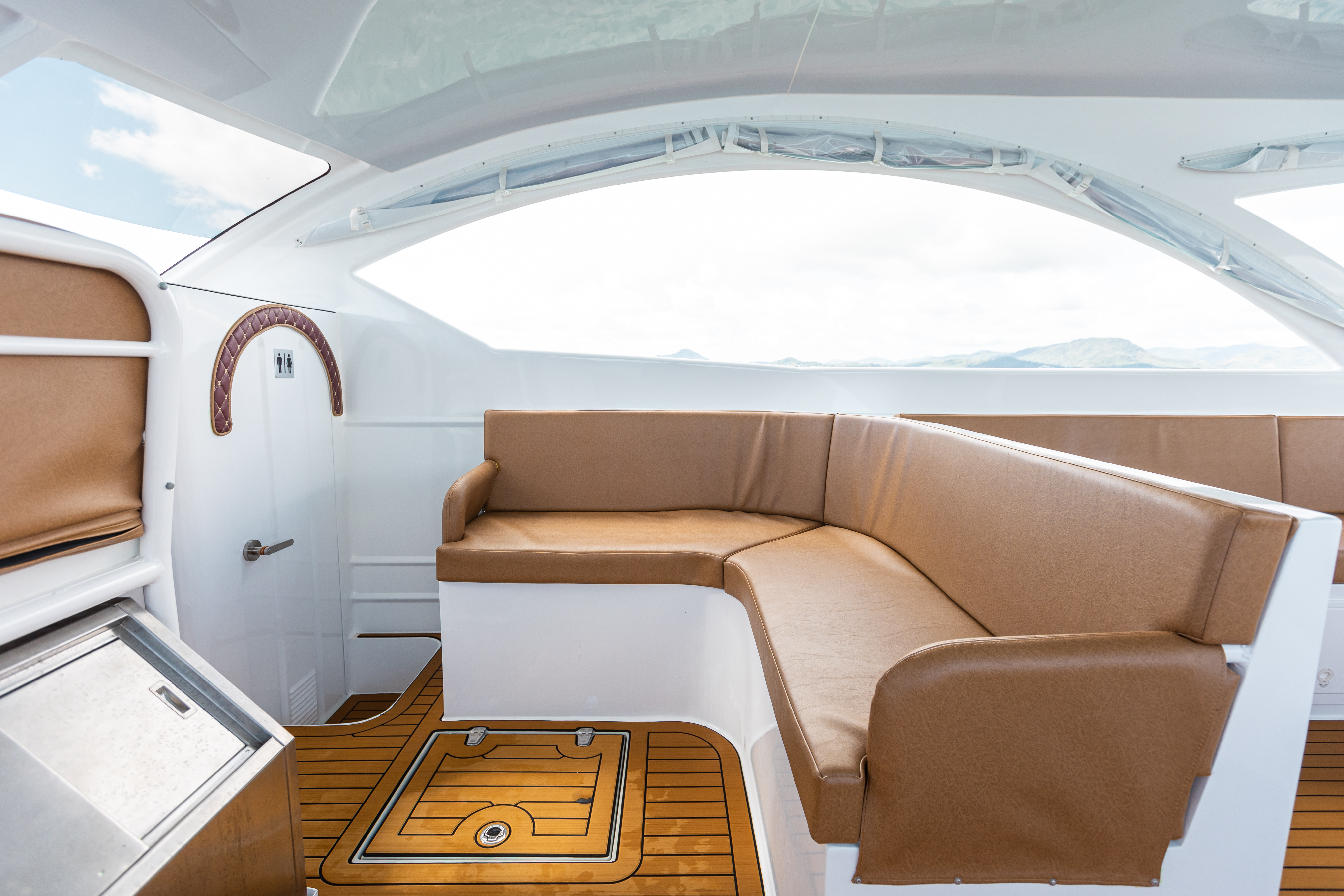 tour-listing-details-slide