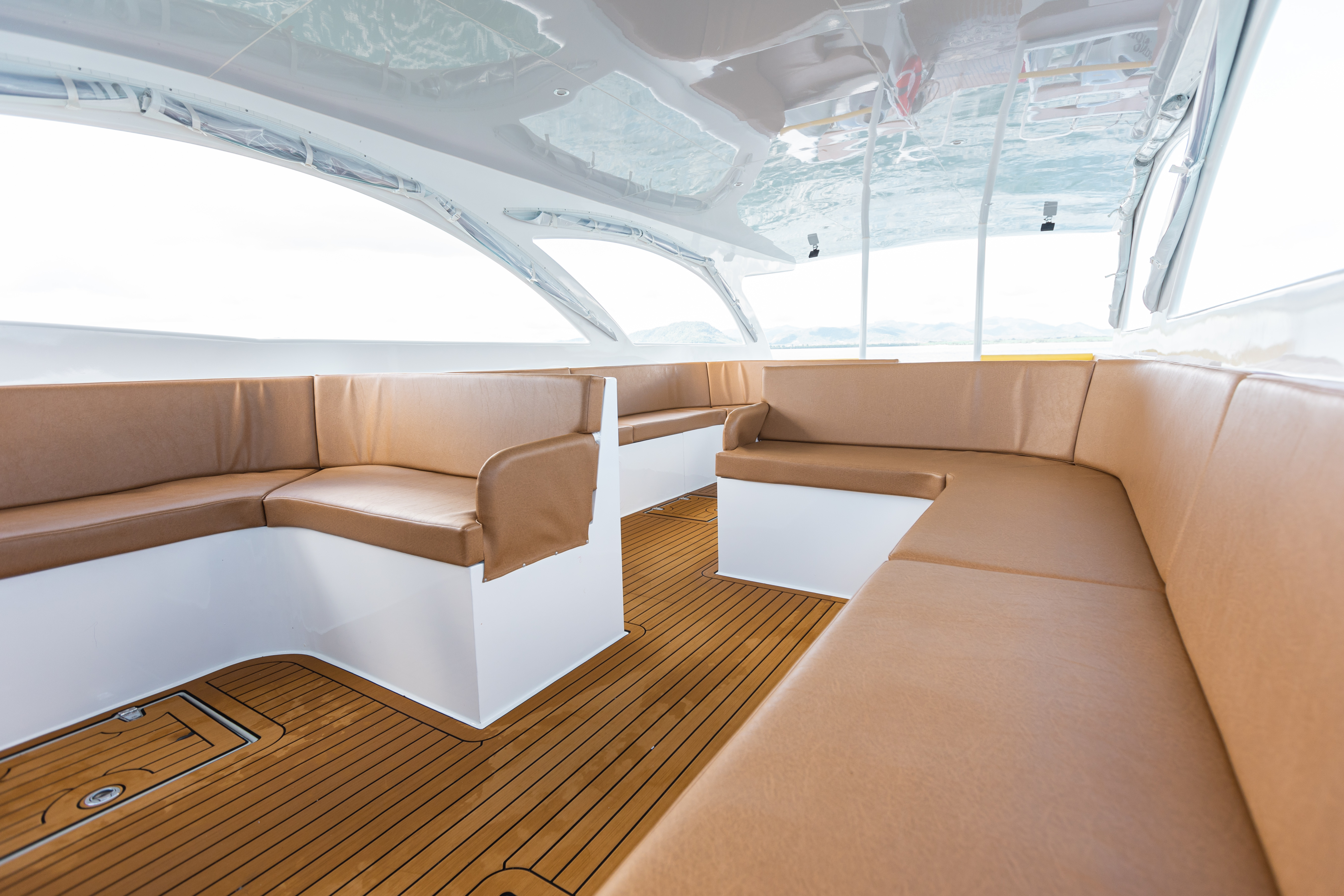 tour-listing-details-slide