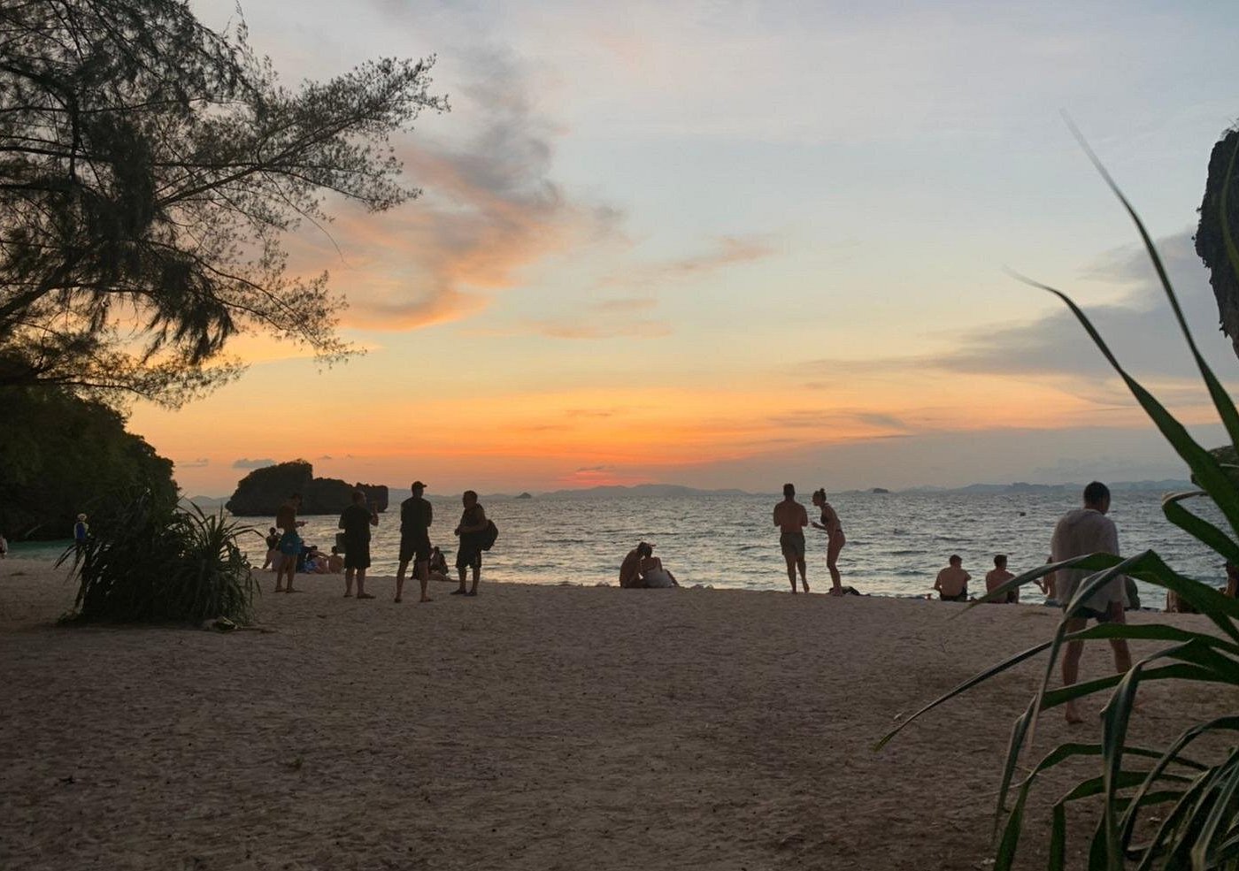 tour-listing-details-slide