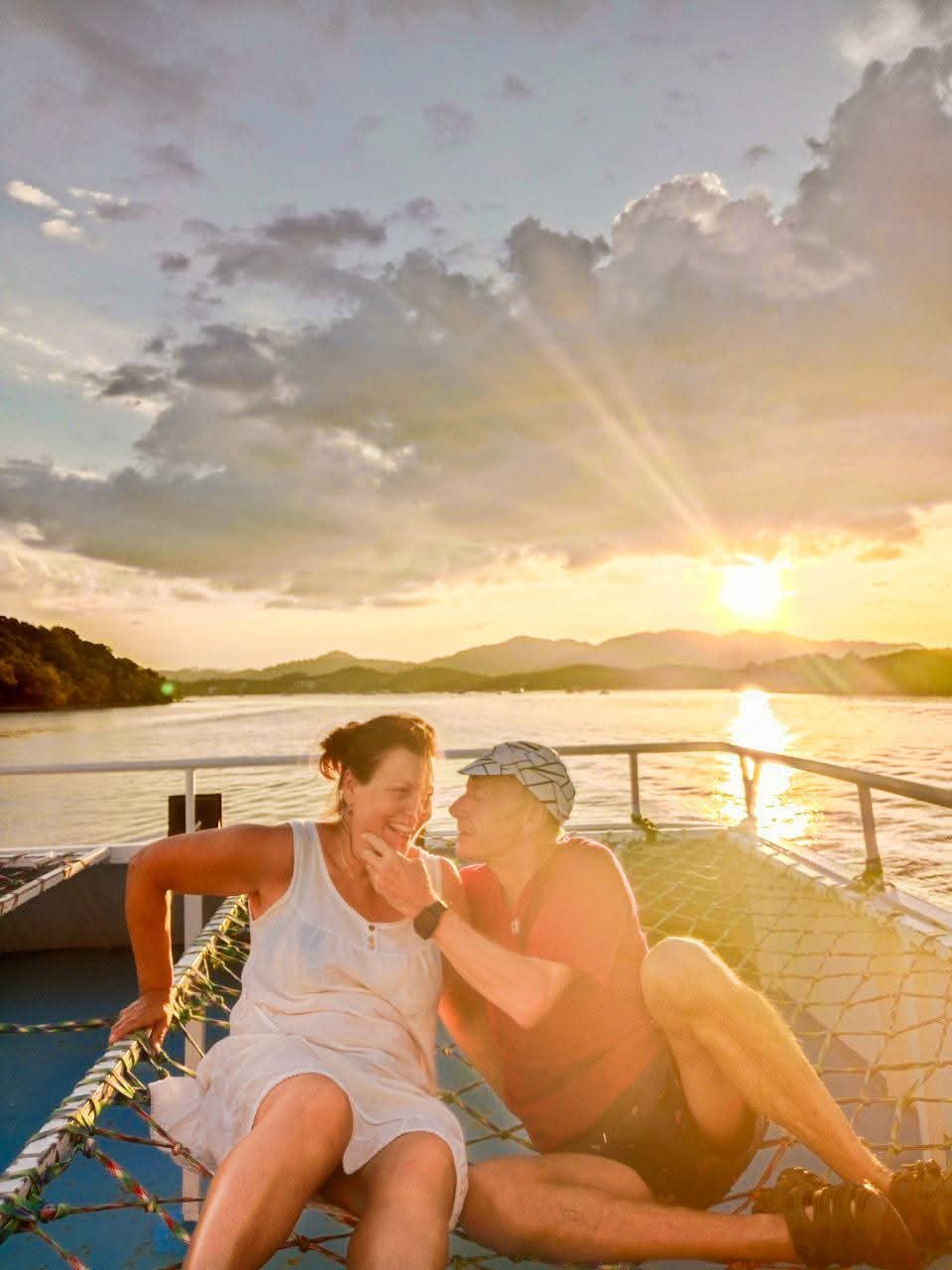 tour-listing-details-slide