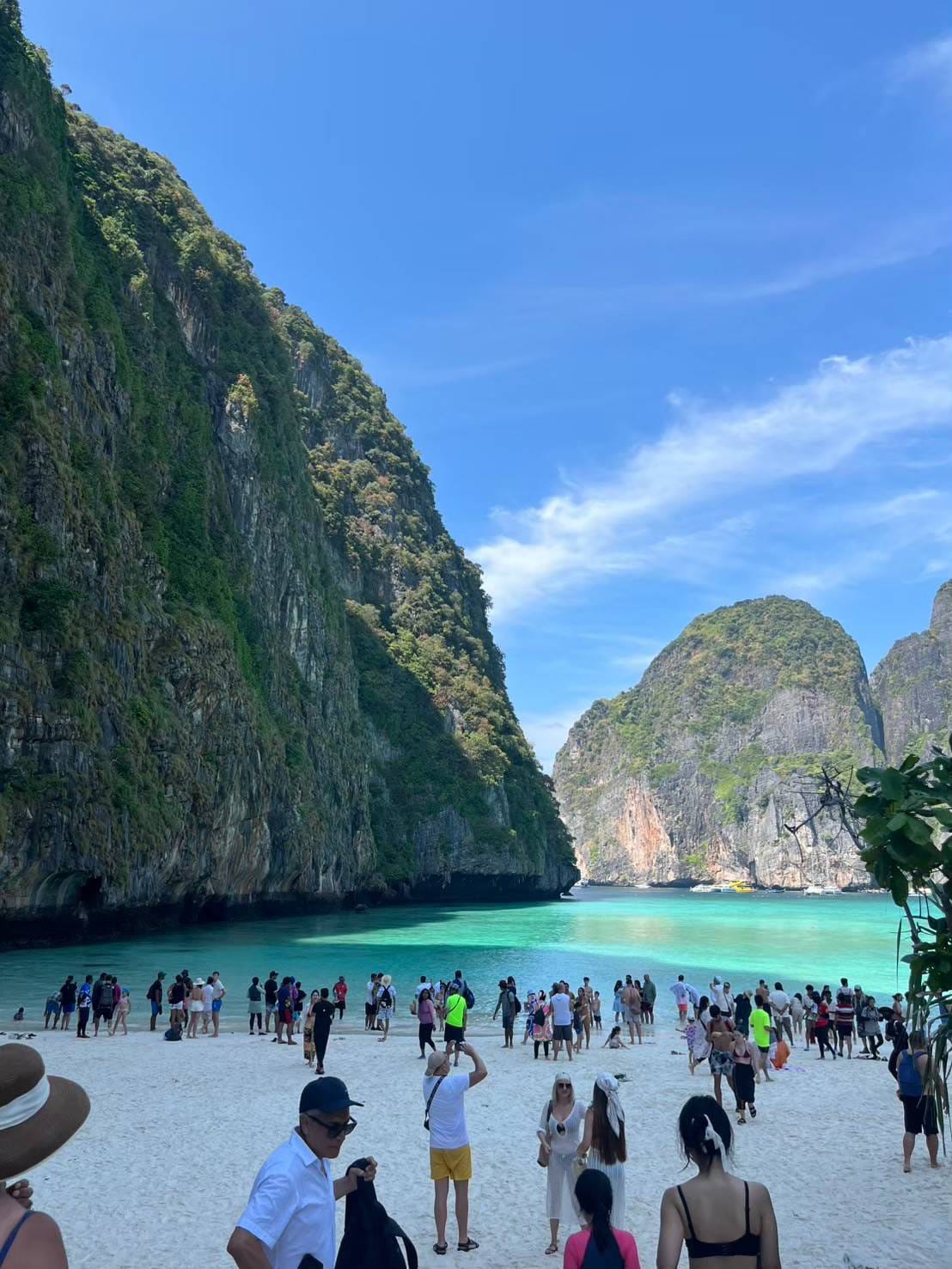 tour-listing-details-slide