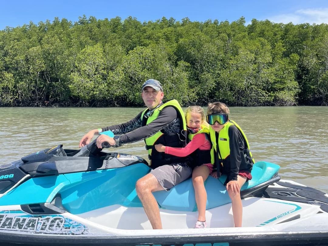 tour-listing-details-slide