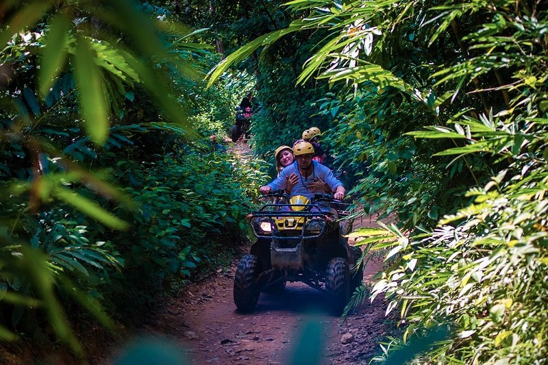 tour-listing-details-slide