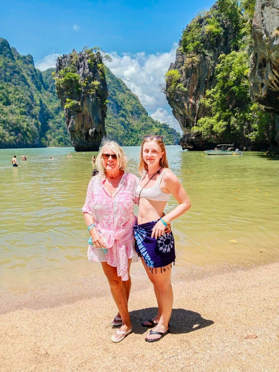 tour-listing-details-slide