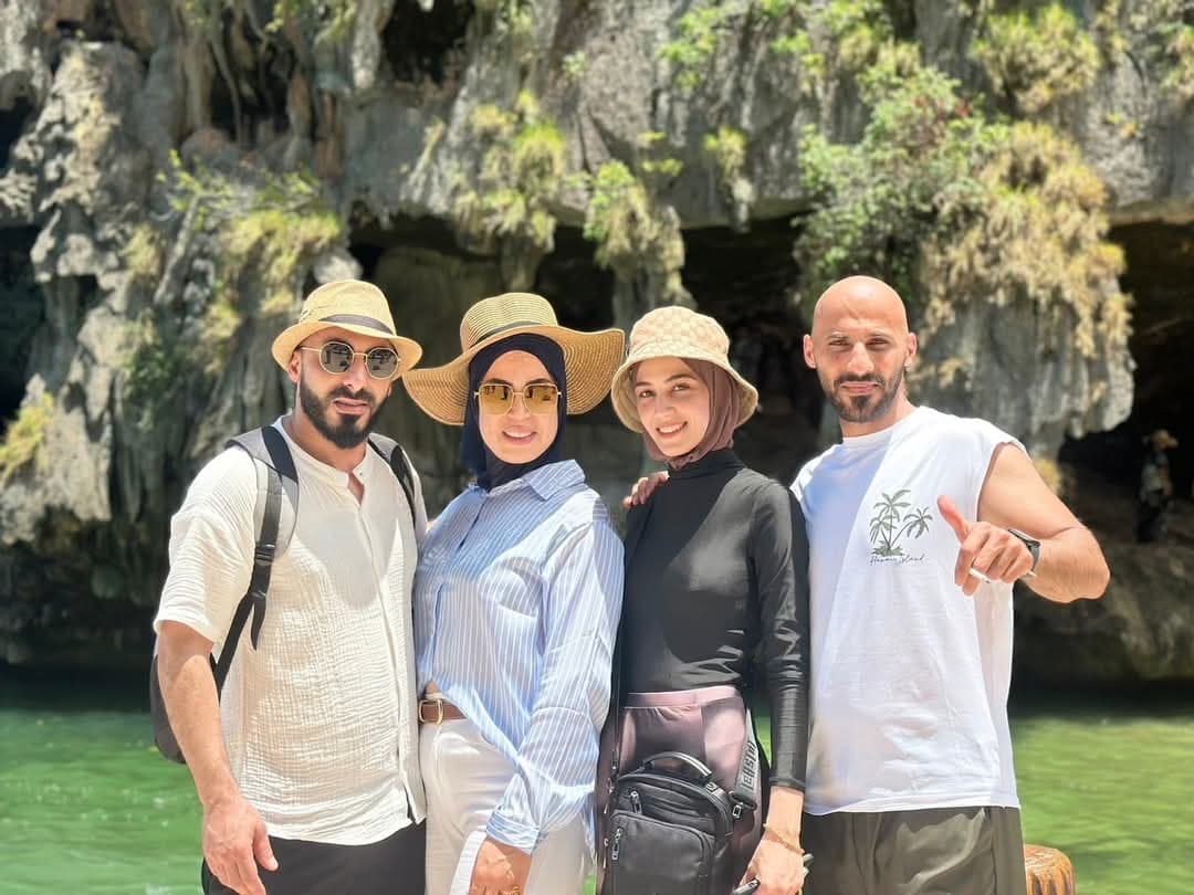 tour-listing-details-slide