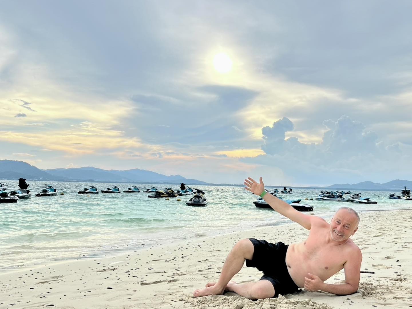 tour-listing-details-slide