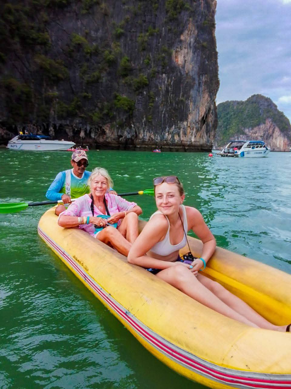 tour-listing-details-slide