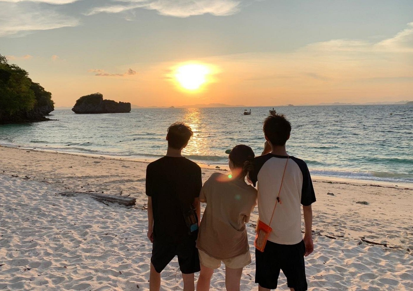 tour-listing-details-slide