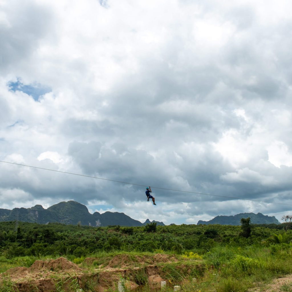 tour-listing-details-slide